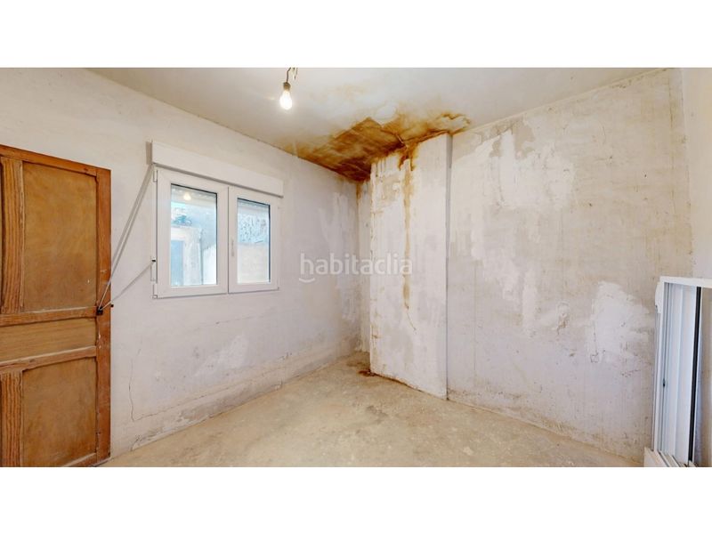 Foto eff9c0ee-3b3a-45cc-ba58-4165231a37fb. Casa amb aparcament a Benimantell