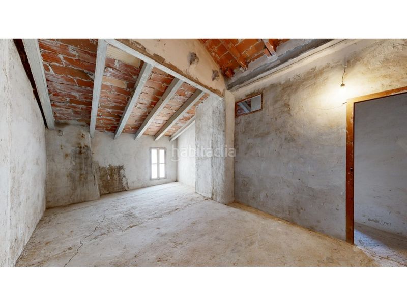 Foto f24b181f-9b40-4820-9f69-50d8e2abd4f7. Casa amb aparcament a Benimantell