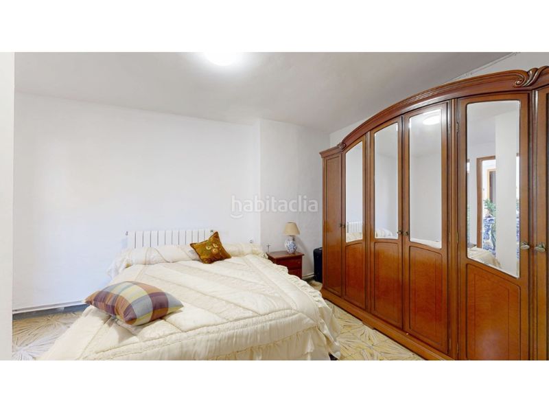 Foto f2931d04-afdf-40c3-bdf6-2f2d2351ca8d. Casa amb aparcament a Benimantell