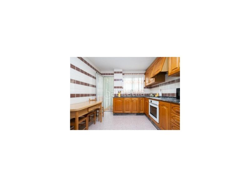 Foto cb466903-7f7d-4bdc-a137-f9c9da21bc09. Pis a Barrio de Campanar Valencia