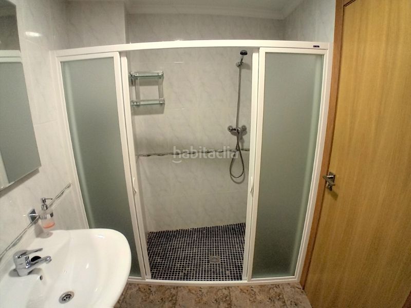 Foto 0565502b-f486-40ae-8a71-5a2e5cfbf4b4. Casa amb aparcament a Pobla del Duc (la)