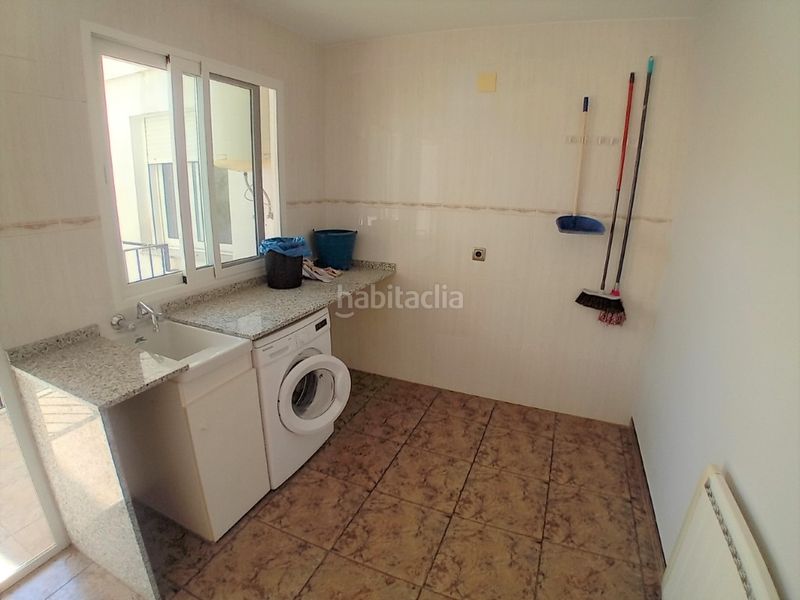 Foto 071b345e-a030-494d-b402-97f9612705d4. Casa amb aparcament a Pobla del Duc (la)