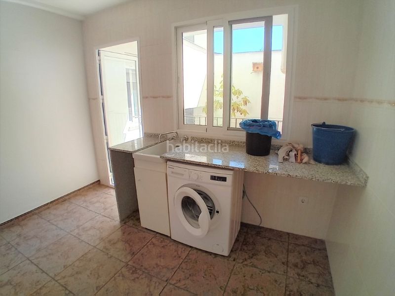 Foto 1a21f8c5-136e-4d69-b924-69a44c43f97e. Casa amb aparcament a Pobla del Duc (la)