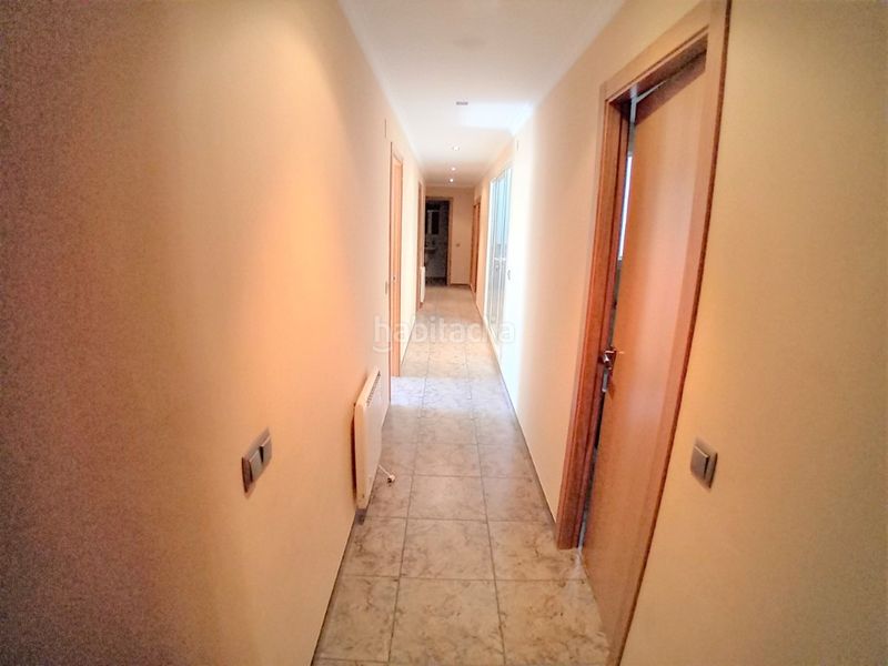 Foto 353db735-c708-4ff1-bbe0-454ba13e81b9. Casa amb aparcament a Pobla del Duc (la)