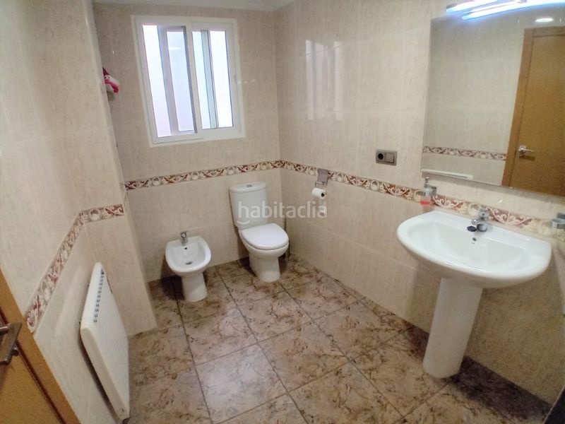 Foto 396b7f1a-5ade-4b6c-9ef5-2996544ac3c6. Casa amb aparcament a Pobla del Duc (la)