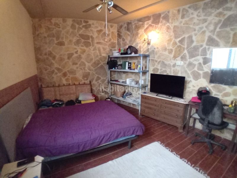 Foto 4d592bab-86a6-4c8a-924a-2602f16959a7. Casa amb aparcament a Pobla del Duc (la)