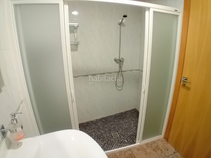Foto 4f5cbf46-c0c6-40a0-95dd-11f2937eb054. Casa amb aparcament a Pobla del Duc (la)
