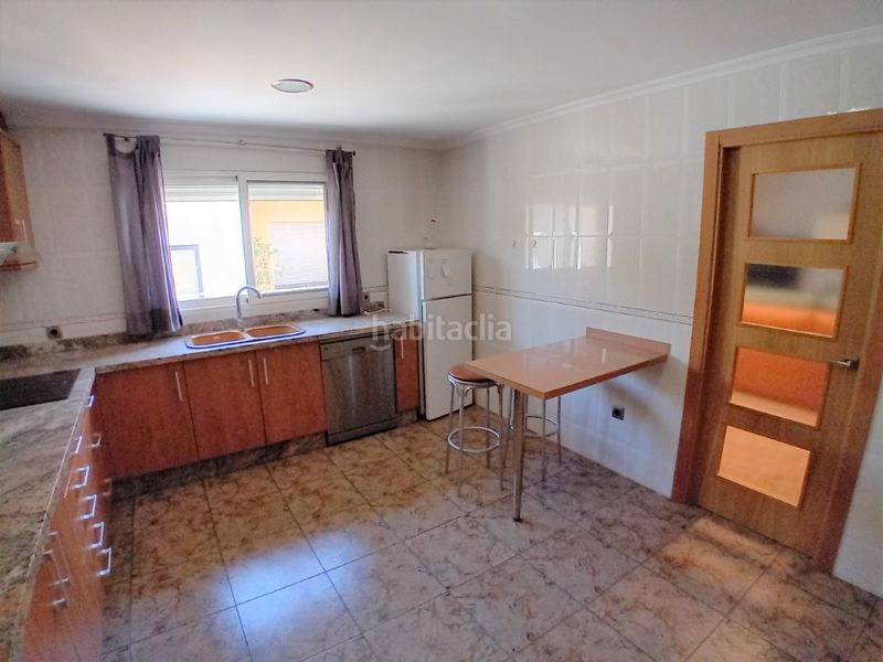 Foto 5de91ed5-f8b4-464e-a234-0013e504a3a4. Casa amb aparcament a Pobla del Duc (la)