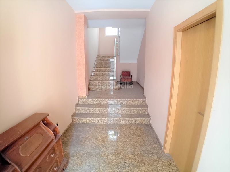 Foto 6bd13890-f9ba-4401-b0df-79a0cbfada61. Casa amb aparcament a Pobla del Duc (la)