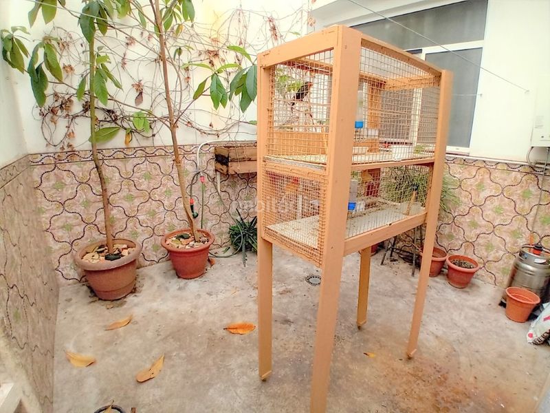 Foto a14757af-8810-49ec-b9a9-87191a1e39ae. Casa amb aparcament a Pobla del Duc (la)