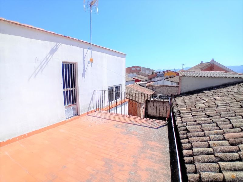 Foto a75db63e-7b3d-454f-851d-3fcfd092aa1b. Casa amb aparcament a Pobla del Duc (la)