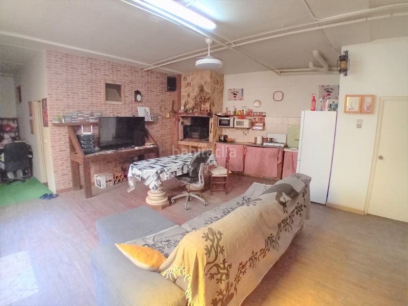Foto c3d3cb95-b24f-4971-81fc-fdb1d97f4588. Casa amb aparcament a Pobla del Duc (la)