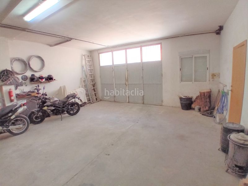 Foto c670b15a-77c1-412d-977b-bcbe39da9412. Casa amb aparcament a Pobla del Duc (la)