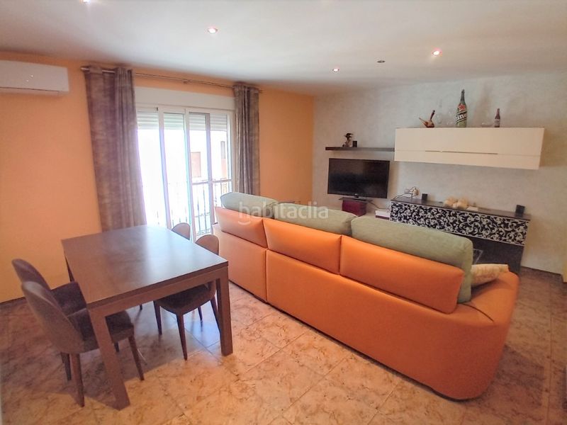 Foto c6f8cdfb-42db-4763-82aa-1ca6d585368e. Casa amb aparcament a Pobla del Duc (la)