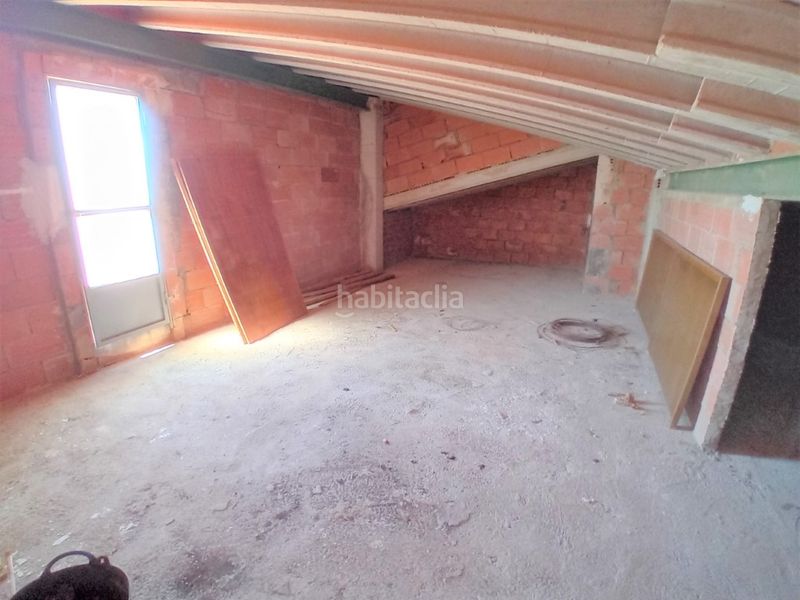 Foto ed5773f4-bb47-4222-9e00-44408fca4ae8. Casa amb aparcament a Pobla del Duc (la)