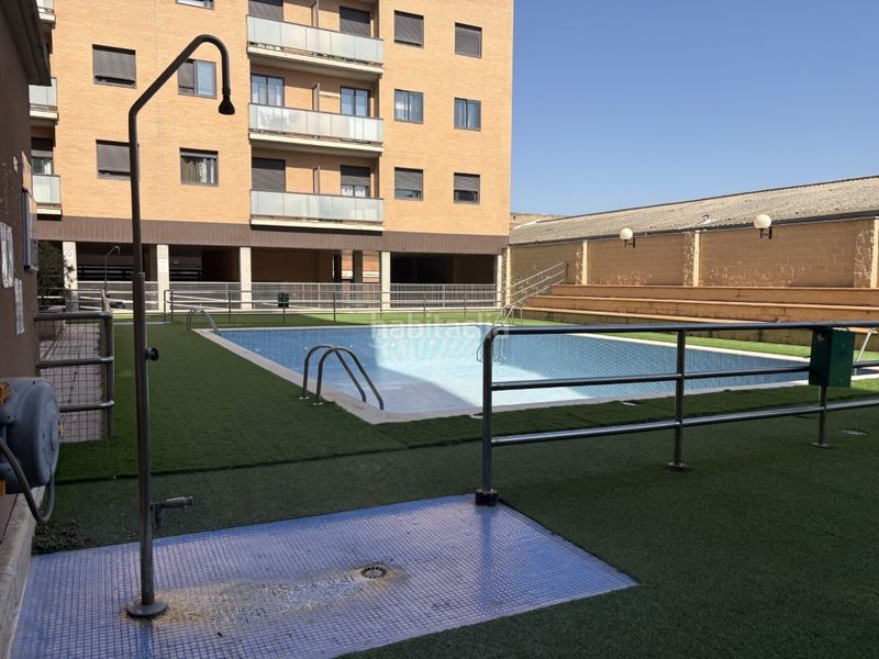 Foto fff5da17-8d4c-4917-8f81-e2a35e15f8e2. Pis amb aparcament piscina a Cuarte de Huerva