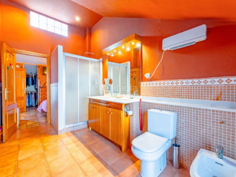 Foto 6b681d27-dc0b-4683-82de-f52c844dcbac. Xalet amb aparcament a Benifaió