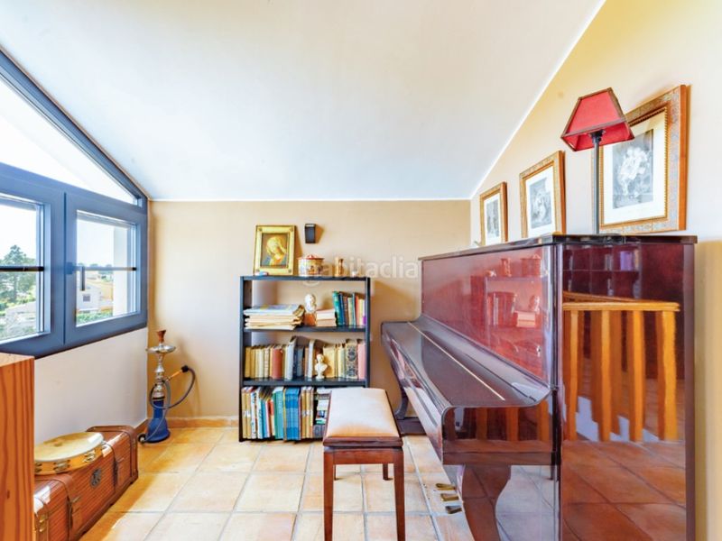 Foto c96be76f-2578-49a4-8aad-114fa8445328. Xalet amb aparcament a Benifaió