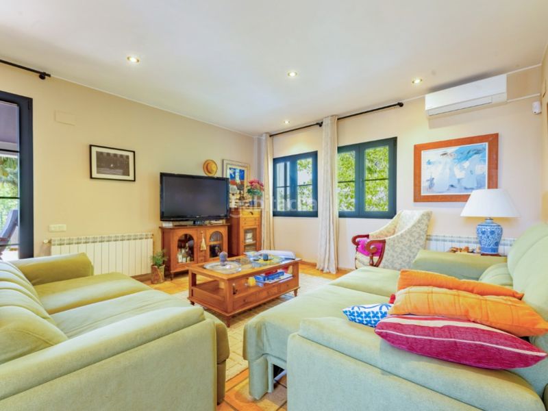 Foto fdd9021a-9d53-4c51-af10-6eeb86b056b4. Xalet amb aparcament a Benifaió