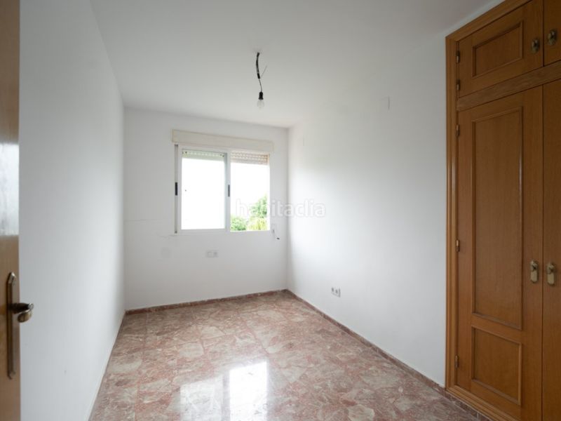 Foto 00bb3bb9-3621-4ac1-85e4-2aefec5b03d3. Casa adossada amb aparcament a Macastre