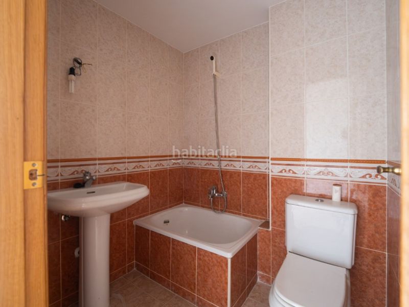 Foto 3ab61883-712c-4816-8467-c9eaf27846be. Casa adossada amb aparcament a Macastre