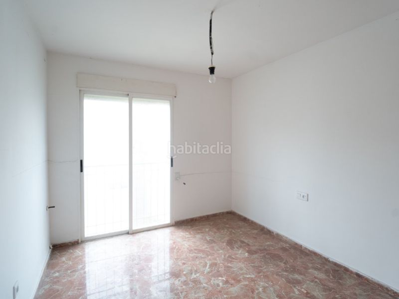 Foto 4ada5b53-3b2a-4029-8e3d-1b6e85f8420b. Casa adossada amb aparcament a Macastre