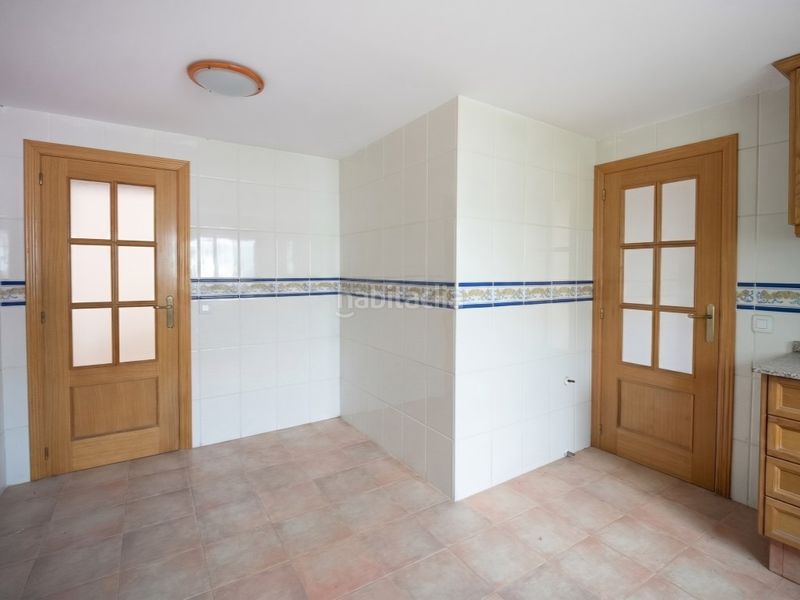 Foto c9e7c305-969b-437f-8484-52b4a5f05ca3. Casa adossada amb aparcament a Macastre