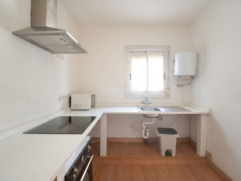 Foto 1524e990-8a7f-4fe6-8e61-06e15a530d94. Casa amb aparcament a El Alborgí Paterna