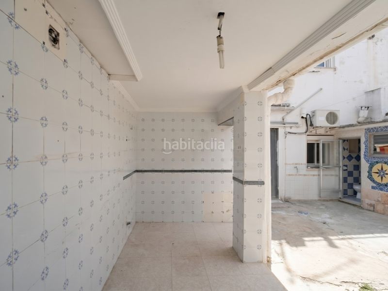 Foto b3986293-b7bf-4467-9557-05ed5bd619d8. Casa amb aparcament a El Alborgí Paterna