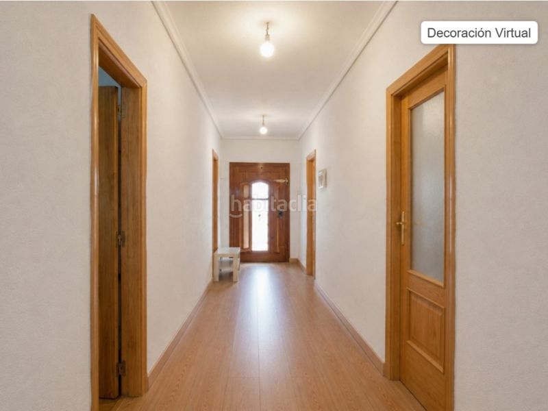 Foto cb15d709-0b6b-469d-b91c-5c65d7b5a08a. Casa amb aparcament a El Alborgí Paterna