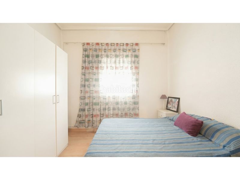 Foto fa8ce0ac-81d7-4c68-a034-ed0a556561fe. Casa amb aparcament a El Alborgí Paterna