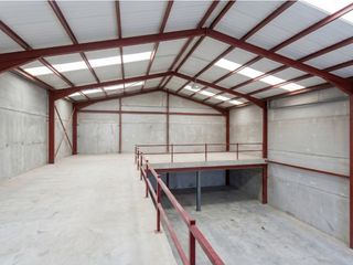 Fabrikhalle in Estivella. Nave en el poligono bobalar, estivella