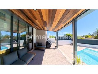 Casa en La Conarda-Montesano. Chalet independiente exclusivo en bétera con piscina privada