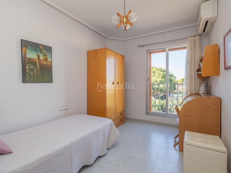 Foto 79aeabfd-9768-42d7-bbe5-eaf7c3941081. Casa adossada amb aparcament a Macastre