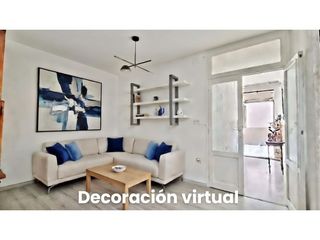 Haus in Llombai. Amplia casa unifamiliar con terraza superior y grandes posibilid