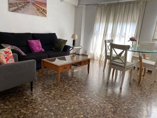 Rent Flat in En Corts - Doctor Waksman. Alquiler en valencia zona quatre carreres