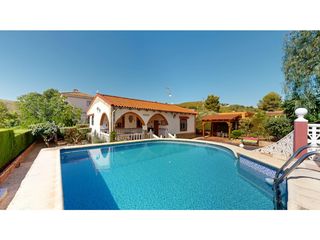 Chalet in Montroi / Montroy. Se vende vivienda en el balcón de montroy