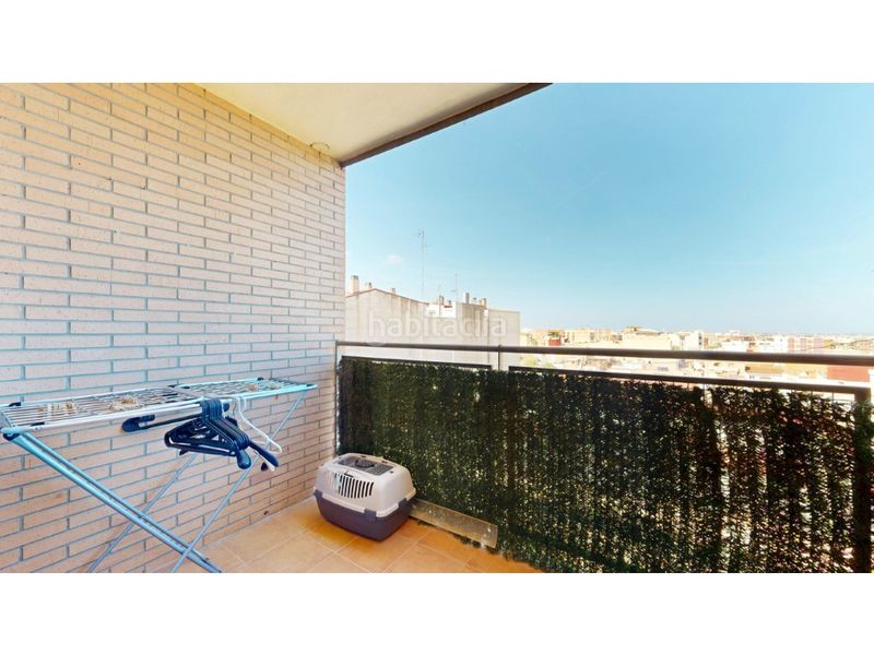 Foto bed468e8-f60c-4794-8f75-c8c3be740bd9. Pis amb aparcament a Picassent