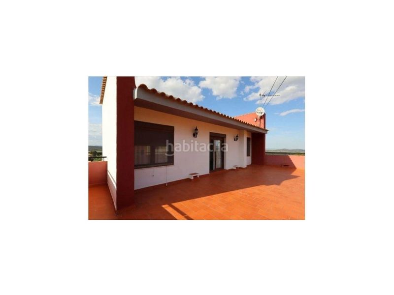 Foto 5bec09e4-6ed1-4754-ad38-b3a84d3800db. Xalet amb aparcament piscina a Centro Chiva