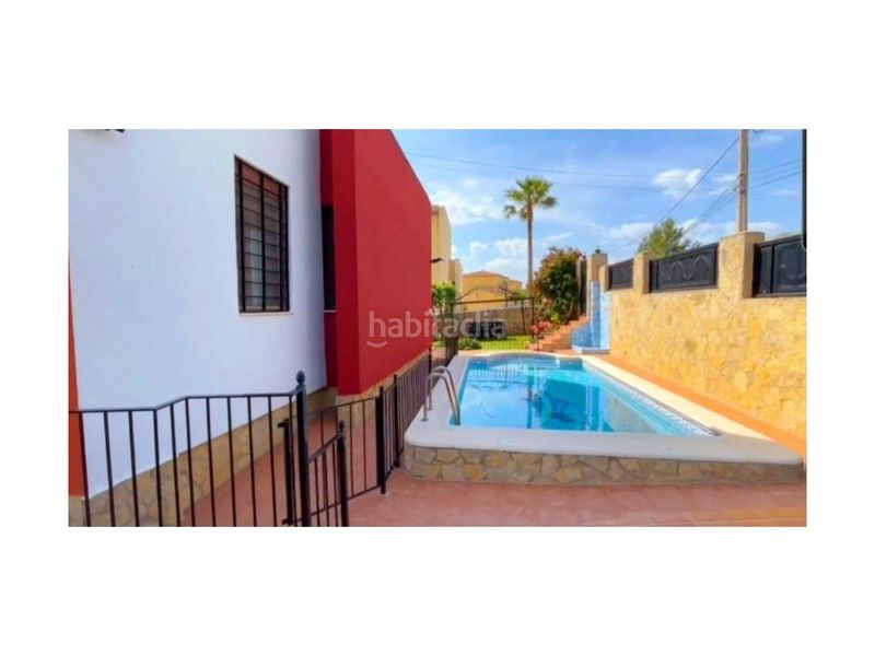 Foto 805dfe22-2552-431f-ac86-5c028fd46eb0. Xalet amb aparcament piscina a Centro Chiva