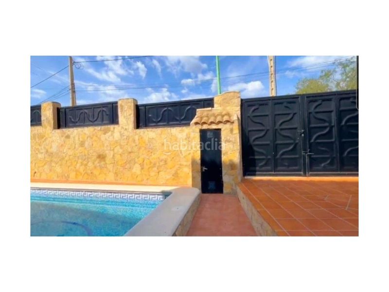 Foto d73e66b1-5dc1-4560-9a57-7e99cbfbddfb. Xalet amb aparcament piscina a Centro Chiva