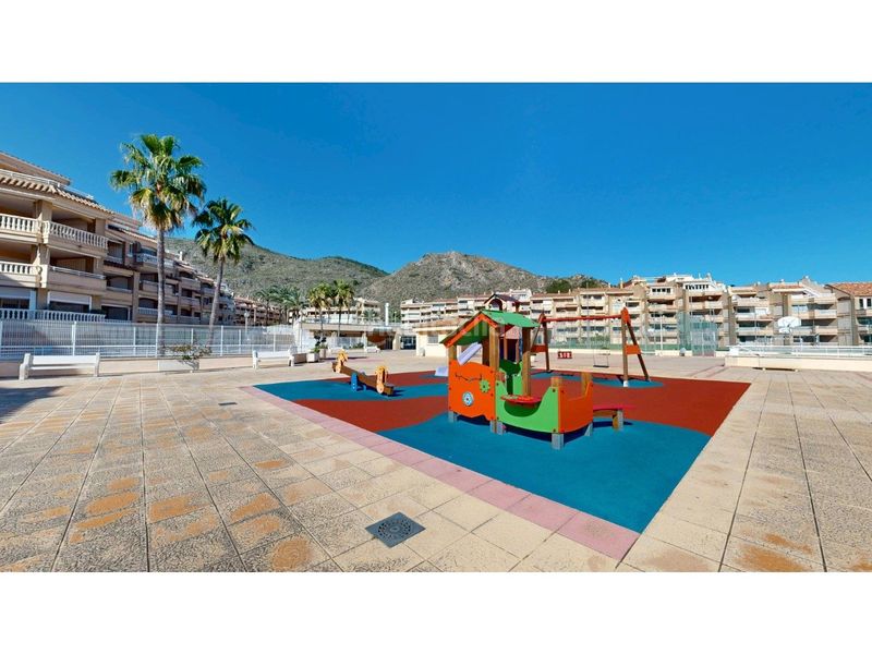Foto 1e0f0c18-ed55-41aa-be40-3d68d6ea54a1. Pis amb aparcament piscina a Racó Cullera