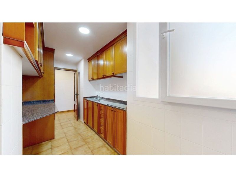 Foto dd4ba755-5bd8-4769-93e9-72f09dece5f8. Pis a Arrancapins Valencia