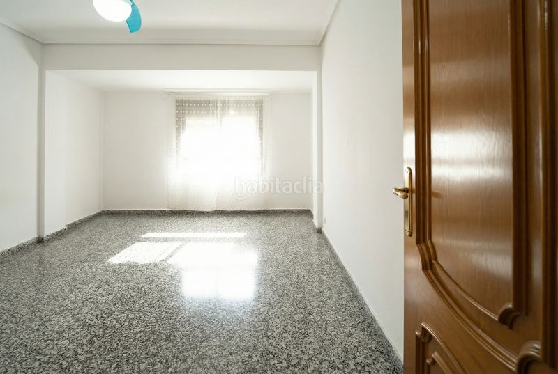 Foto 9990593c-866b-42d7-a051-a2af81a9c5b8. Pis a Russafa Valencia
