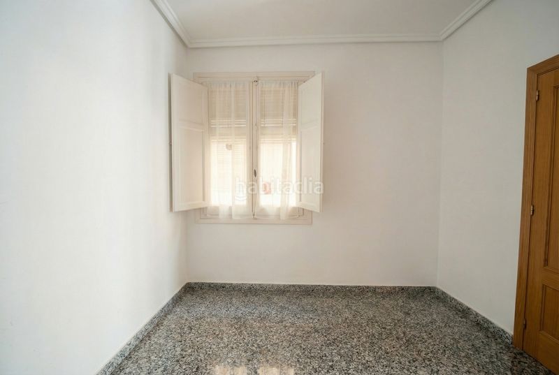 Foto d4a4d460-8000-492e-990f-486e59ad9ed9. Pis a Russafa Valencia