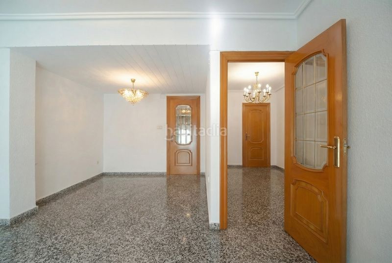 Foto f5cb1262-889d-4e0e-bbed-440071eebeb4. Pis a Russafa Valencia