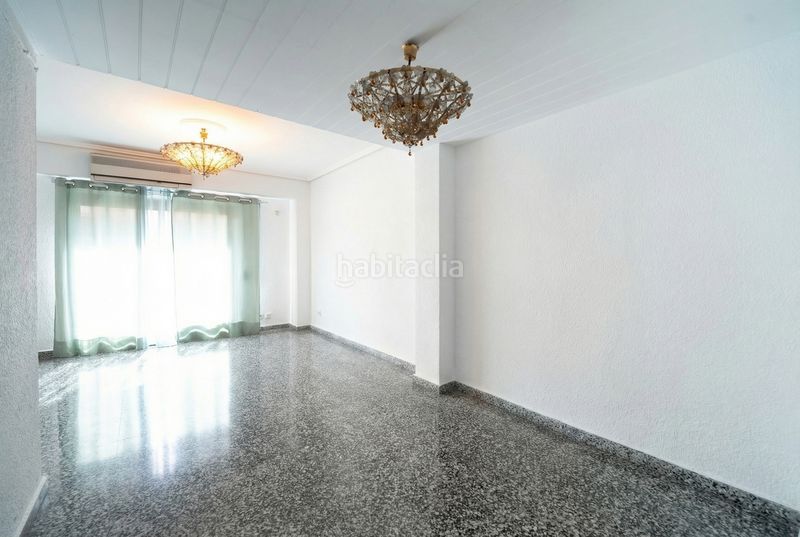 Foto f9964dcb-f496-4a09-958a-31497aacbeda. Pis a Russafa Valencia