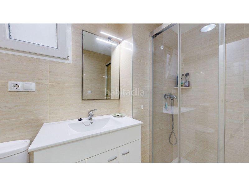 Foto 8596b385-f66f-49dd-9fef-1eadbb3c210d. Pis a Natzaret Valencia