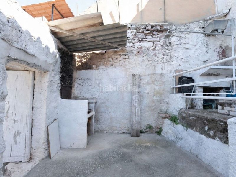 Foto c0ee2983-683b-4d0f-8986-acfbe7e621a8. Masia a Gátova