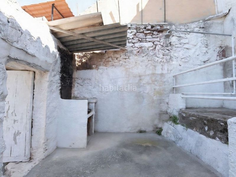 Foto e0a2f3f0-c8ea-44bc-9f0b-5d8efde2110a. Masia a Gátova